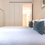 Lägenhetshotell Ando Living - Douradores House 4*
