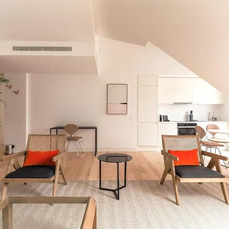Ando Living - Douradores House Апартаменты Лиссабон