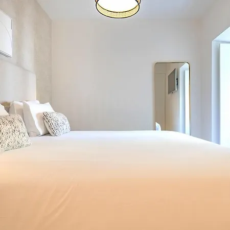 Ando Living - Douradores House Апартаменты *