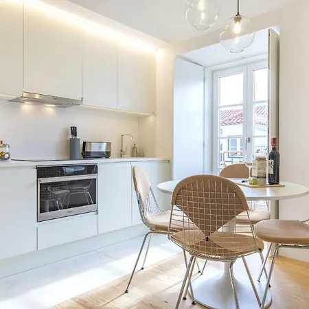 Ando Living - Douradores House Апартаменты Лиссабон