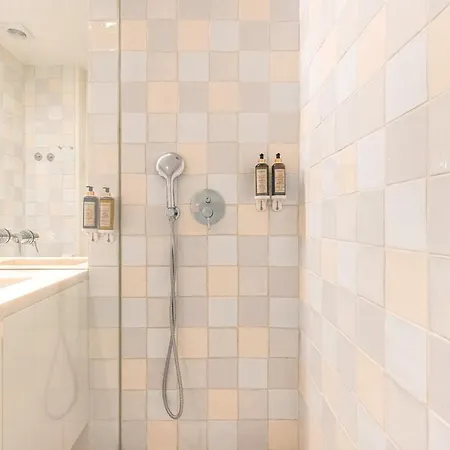 Ando Living - Douradores House Апартаменты