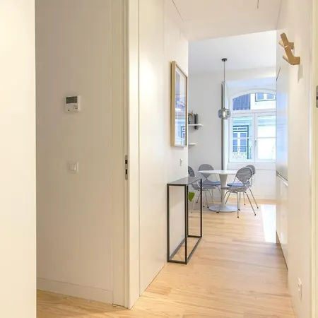 Ando Living - Douradores House