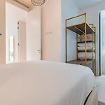 Апарт-отель Ando Living - Douradores House