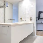 Ando Living - Douradores House 4* Лиссабон