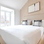 Апарт-отель Ando Living - Douradores House