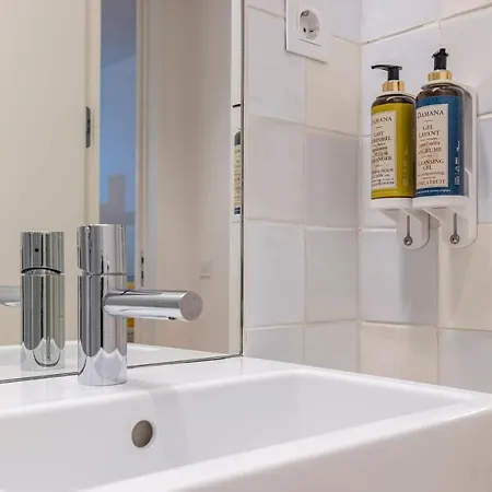 דירה Ando Living - Douradores House *